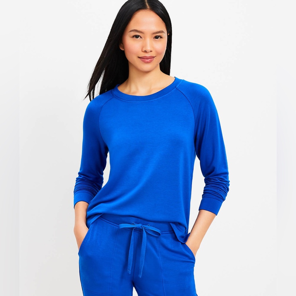 LOFT Lou & Grey Size Small Signaturesoft Crewneck Sweatshirt Blue Cobalt Current